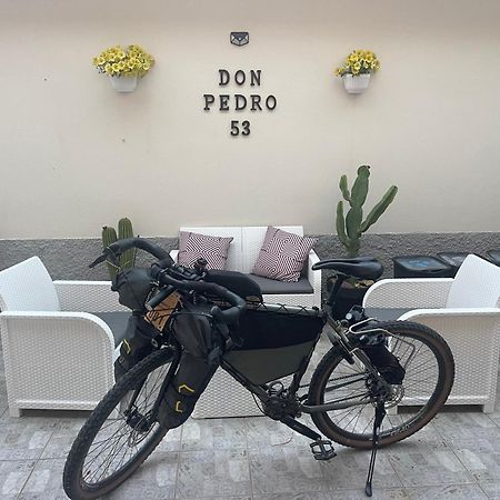 Don Pedro 53 Hotel Tresnuraghes Bagian luar foto