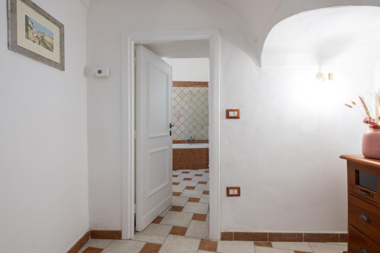Don Pedro 53 Hotel Tresnuraghes Bagian luar foto